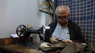 Ustasının emaneti 75 yıllık makineyle 50 yıldır terzilik yapıyor