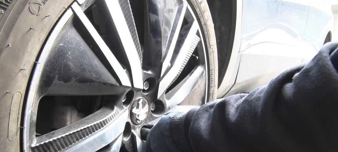 15 Kasım da başlıyor!  Tarihine dikkat  denmişti ama  10 yıl ömrü var  Kış lastiği taktıracaklar  Beklemeyin  2
