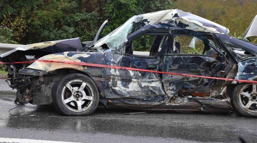 Bir kişinin öldüğü kazaya karışan otobüs sürücüsü gözaltına alındı