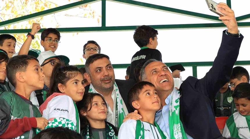 Bingöl’de 750 öğrenciye forma desteği