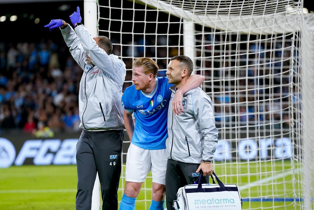 Penaltıdan gol&uuml; attıktan sonra ağlayarak sahayı terk etti! Kevin de Bruyne nin durumu &ccedil;ok ciddi... 2