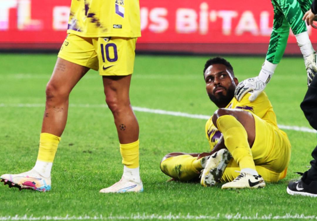 Süper Lig de acı sakatlık! Trabzonspor maçında Luccas Claro dan kötü haber geldi 1