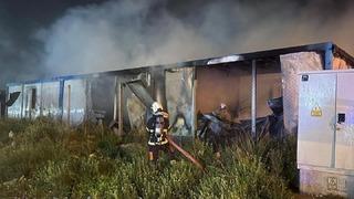 Alevlere teslim olan 2 konteyner kullanılamaz hale geldi