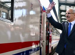 Bilet satışları yarın başlıyor! Turistik Doğu Ekspresi yeni sezona hazır, Bakan Uraloğlu 'Türkiye'nin en özel turizm markalarından' diyerek duyurdu