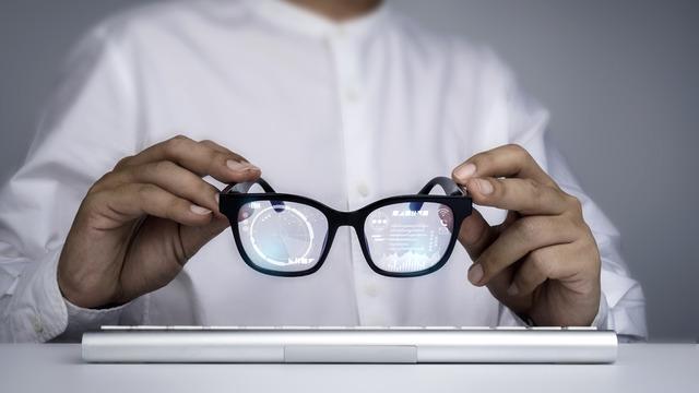 Akıllı gözlük nedir, hangi özelliklere sahiptir?