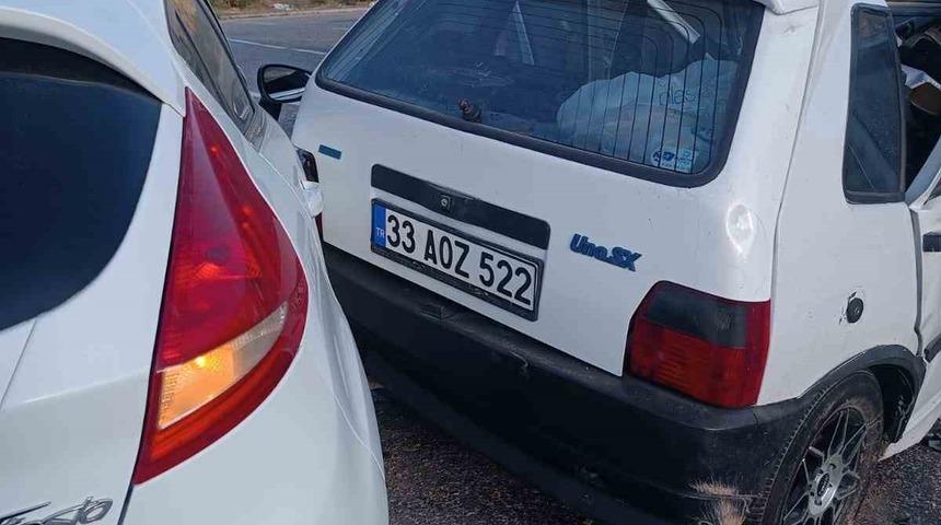 İki otomobil çarpıştı: 5 yaralı