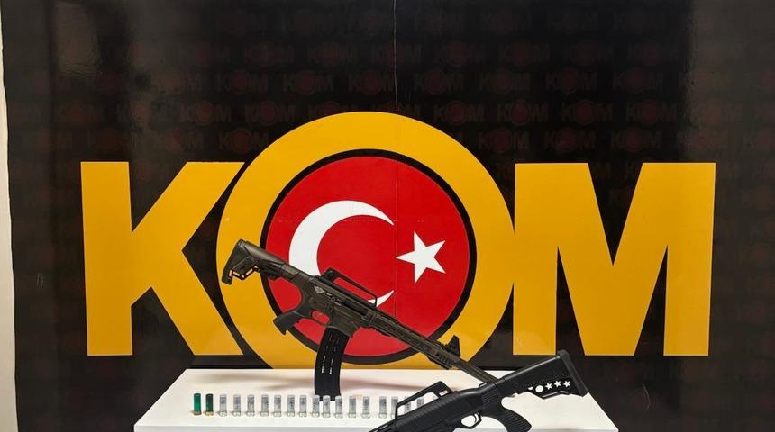 Adana'da kaçakçılık operasyonunda 18 şüpheli yakalandı
