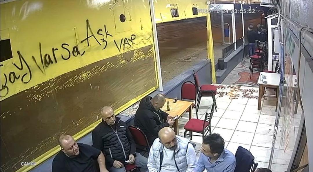 Kocaeli nde akılalmaz olay! Çay ocağında otururken silahlı saldırıya uğradı 3
