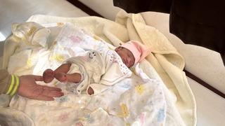 Eli ve ayakları gelişmeyen bebeğe anne karnında müdahale