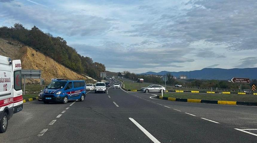 Bolu D-100'de iki araç çarpıştı: 5 yaralı