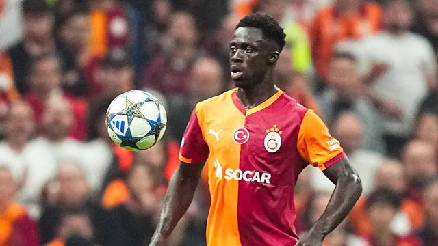 Galatasaray'a Trabzonspor maçı öncesi Davinson Sanchez'den kötü haber