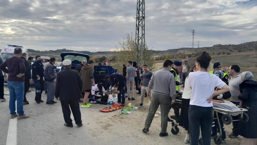 Kastamonu da feci kaza! İki otomobil çarpıştı: 2 ölü, 4 yaralı 2