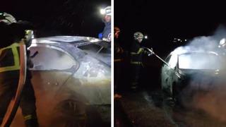 Batman'da seyir halindeki otomobil alev aldı