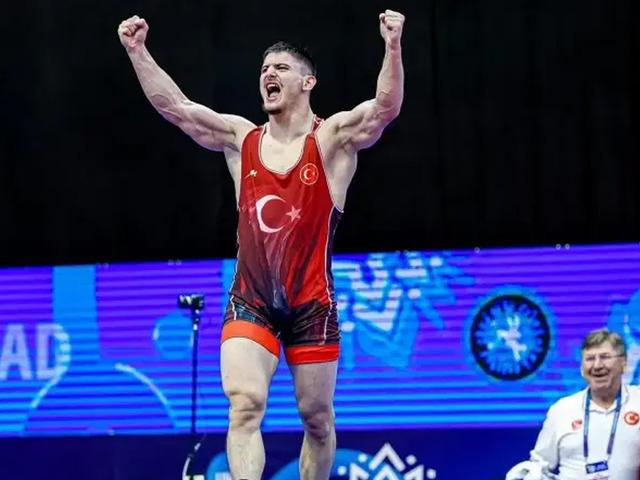 İbrahim Metehan Yaprak'tan büyük başarı! U23 Dünya ikincisi oldu