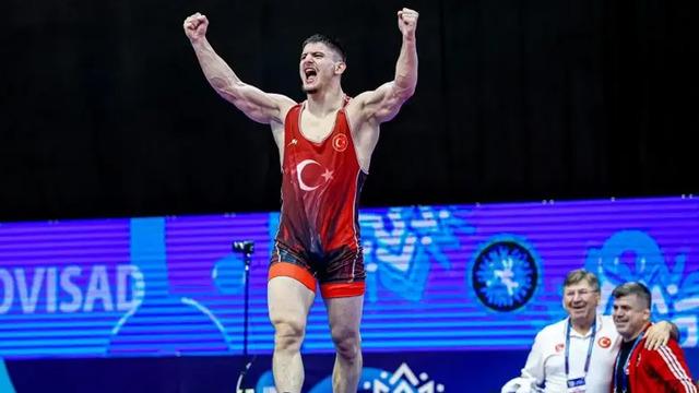 İbrahim Metehan Yaprak'tan büyük başarı! U23 Dünya ikincisi oldu