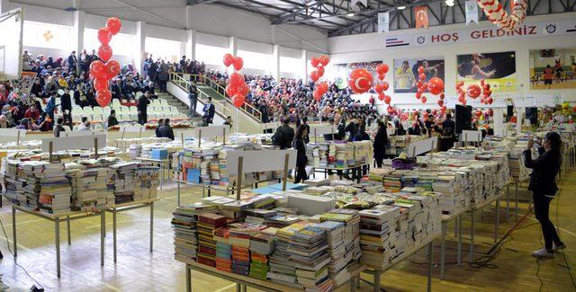 Diyarbakır'da 500 bin kitap, 52 okula kurulan Z kütüphanelere dağıtıldı