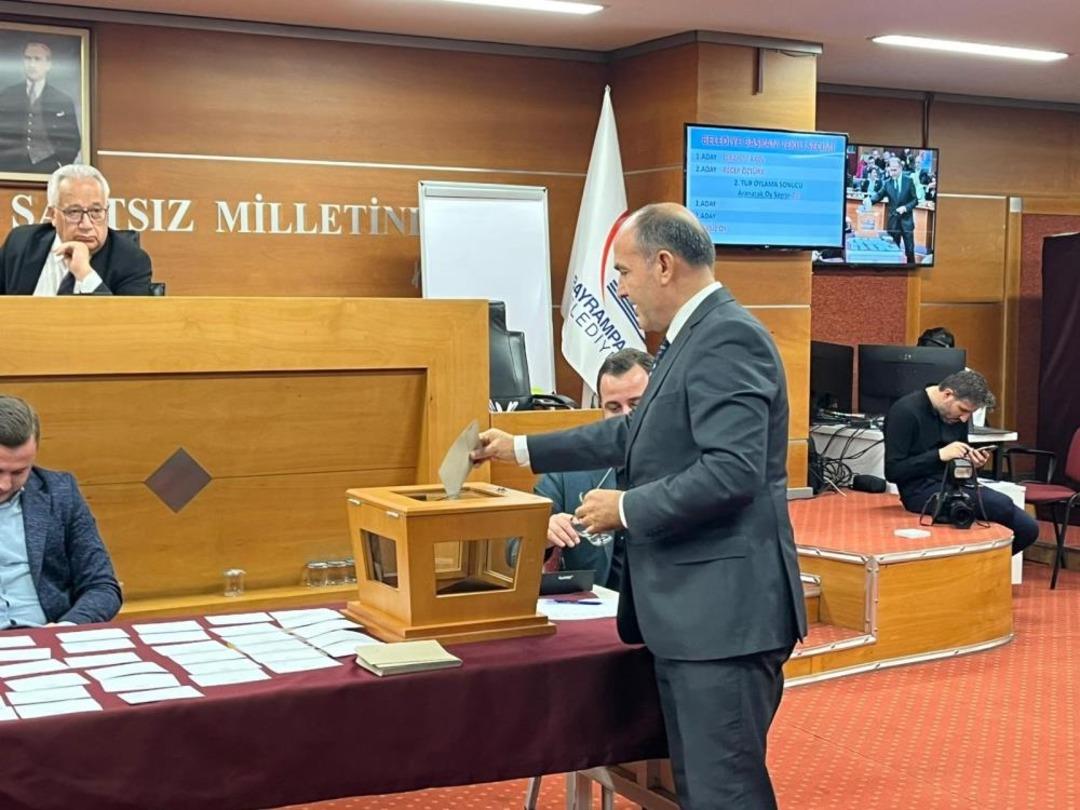 Bayrampaşa da AK Parti nin adayı İbrahim Akın, başkan vekili oldu 3