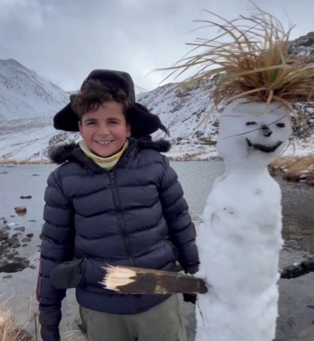 Keşiş Dağı’nda mevsimin ilk kardan adamı yapıldı 1