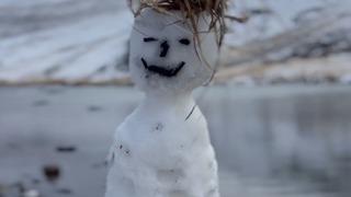 Keşiş Dağı’nda mevsimin ilk kardan adamı yapıldı