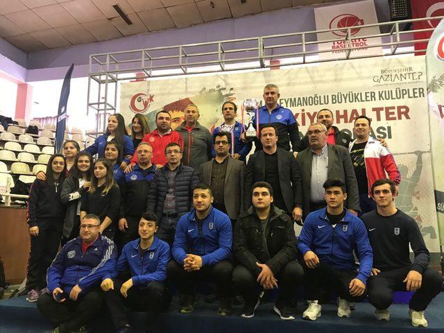 Türkiye Halter Şampiyonası'na Ankaralı sporcular damga vurdu