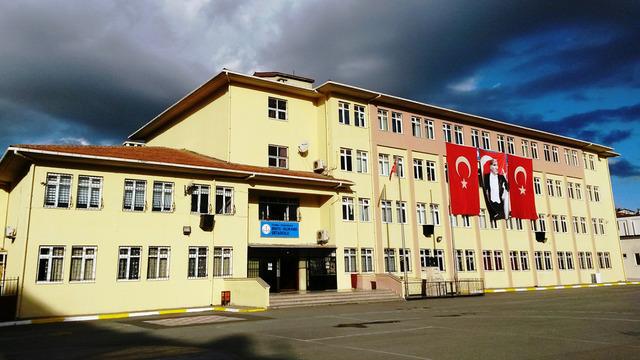 Yarın okullar tatil mi? 28 Ekim Salı okullar yarım gün mü, tatil mi olacak?