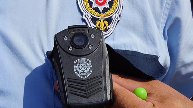 Bakan Yerlikaya detayları açıkladı! Trafikte 'yaka kamerası' dönemi: '30 gün saklanıyor'