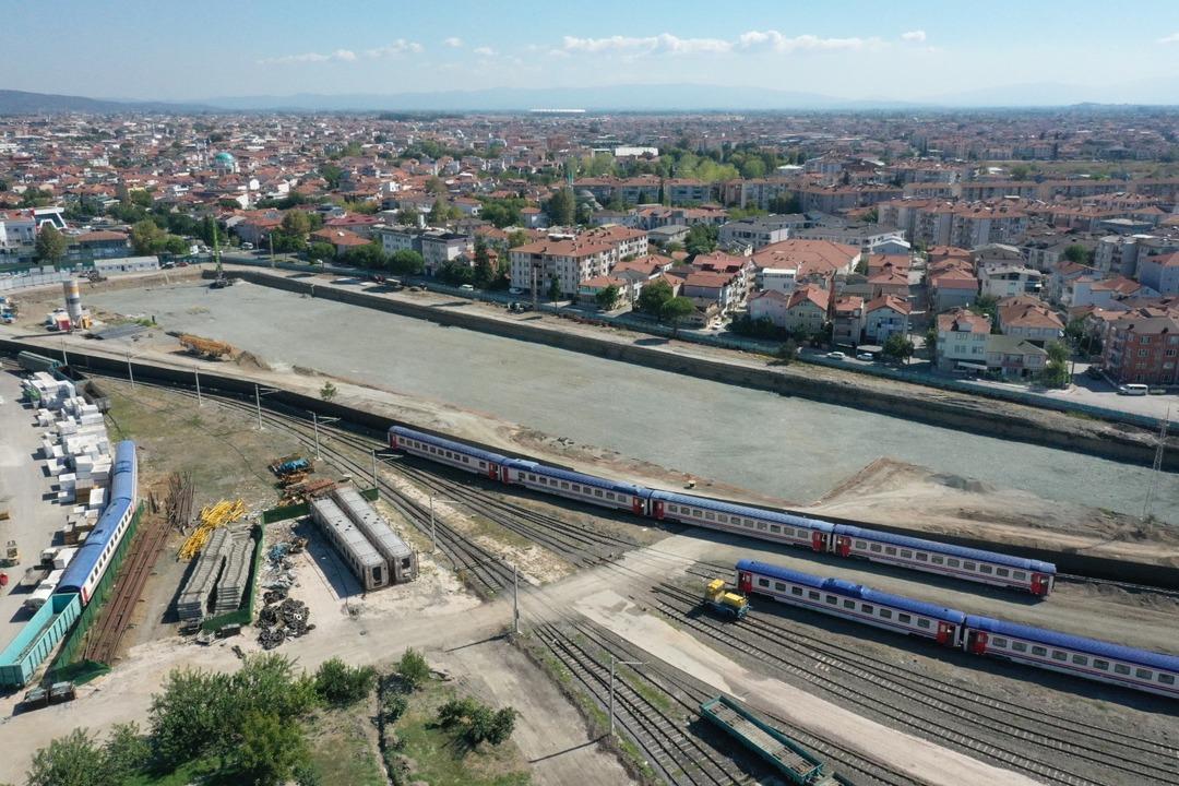 Türkiye nin ilk hızlı tren fabrikası kuruluyor! 3,5 milyar TL katkı sağlayacak, Bakan Uraloğlu ndan açıklama 5