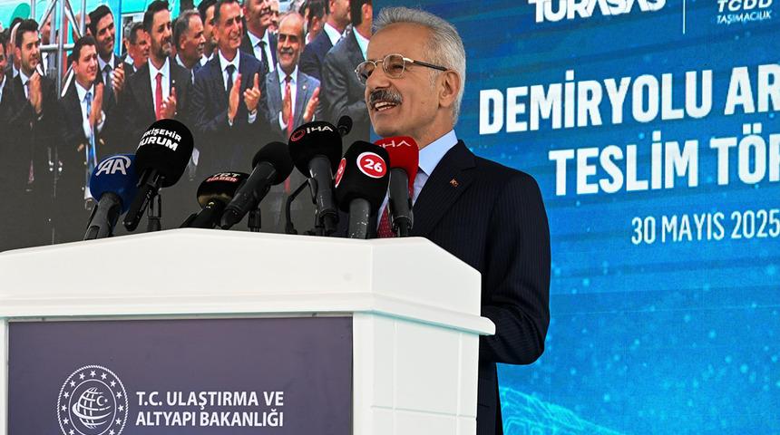 Türkiye'nin ilk hızlı tren fabrikası kuruluyor! 3,5 milyar TL katkı sağlayacak, Bakan Uraloğlu'ndan açıklama