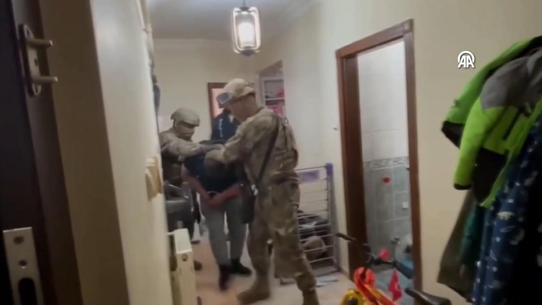 13 milyon dolandıran define çetesi çökertildi! Kendi gömdüklerini buldurdular:  M.Ö. büyü yapmak için kullanılıyordu   2