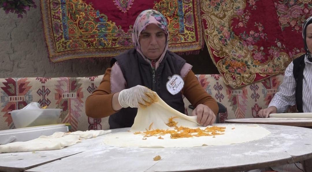 Sadece o bölgede yapılıyor! Bal kabaklı gözleme lezzeti: Lezzeti tatlı mı, tuzlu mu? 1