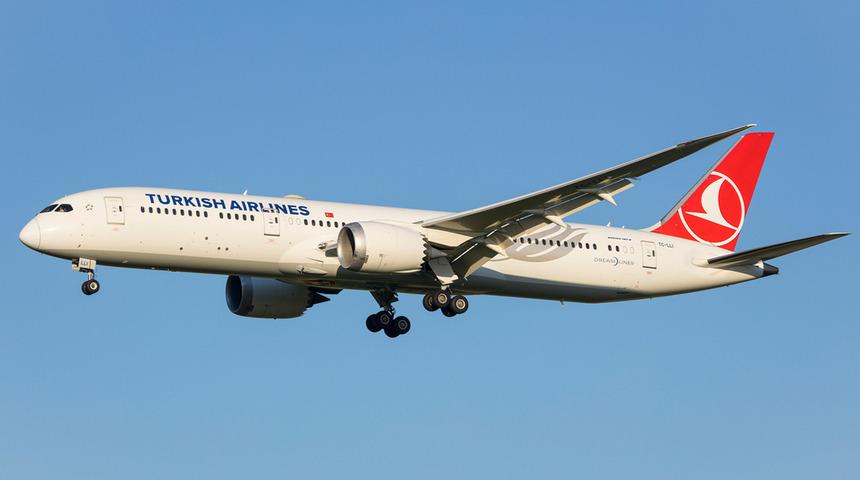 THY uçağında yolcunun şakası paniğe neden oldu: Polis uçaktan indirdi!