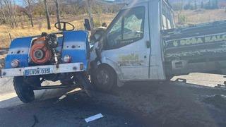 Kamyonetle çarpışan patpatın sürücüsü yaşamını yitirdi