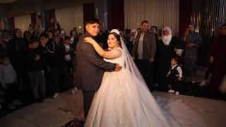 Babası vasiyet etti, down sendromlu gencin gelinlik hayali gerçek oldu