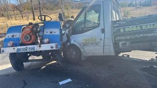 Kamyonetle çarpışan patpatın sürücüsü yaşamını yitirdi