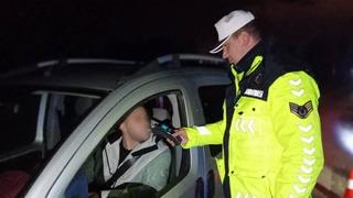 Alkollü sürücüye 27 bin lira ceza kesildi