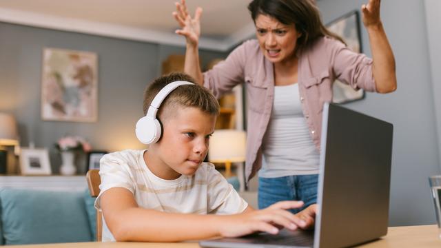 Dijital oyun bağımlılığı nedir? Çocuklarda dijital oyun bağımlılığına karşı aileler ne yapmalı?