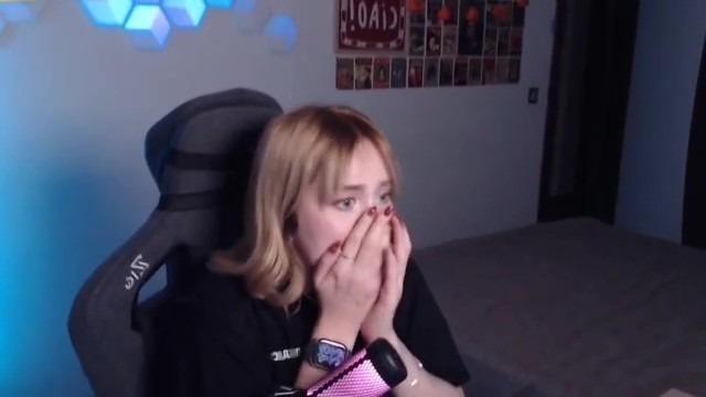 Depreme canlı yayında yakalandı, panik anları kendi kamerasına yansıdı