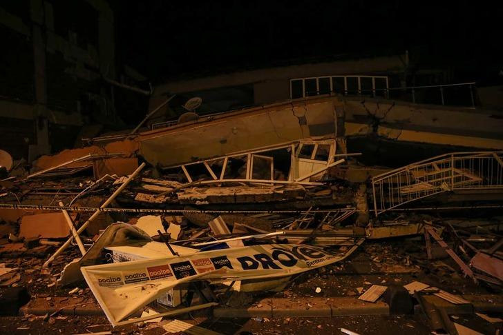 Balıkesir depreminde yıkılan tüm binalar… Enkaz alanları tek tek görüntülendi G3