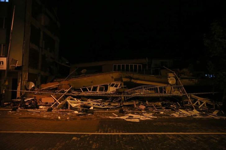 Balıkesir depreminde yıkılan tüm binalar… Enkaz alanları tek tek görüntülendi G4