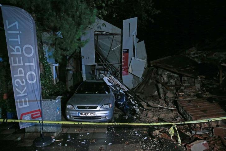 Balıkesir depreminde yıkılan tüm binalar… Enkaz alanları tek tek görüntülendi G5