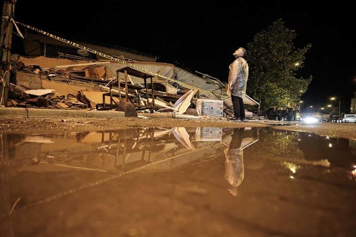 Balıkesir depreminde yıkılan tüm binalar… Enkaz alanları tek tek görüntülendi G5