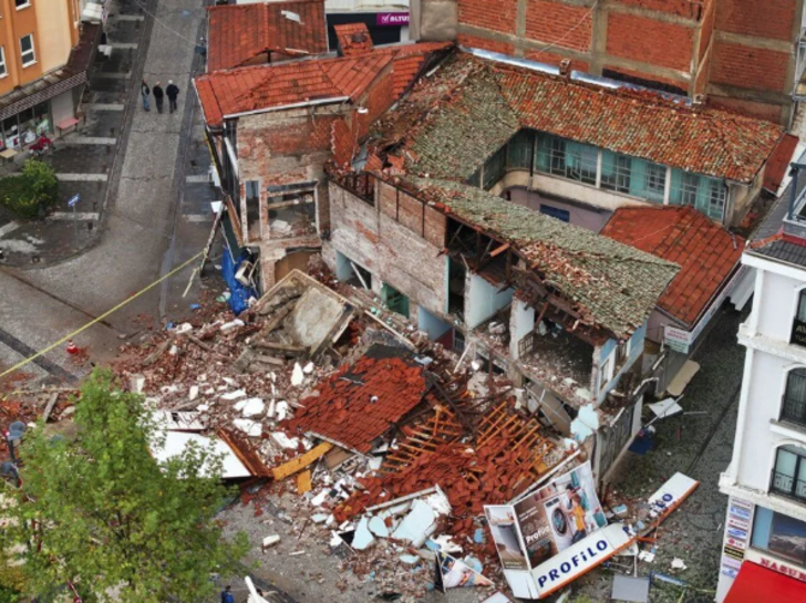 Balıkesir depreminde yıkılan tüm binalar… Enkaz alanları tek tek görüntülendi G1