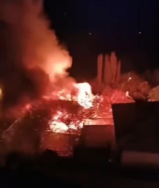 Alevlere teslim olan 6 ev ve ahır kullanılmaz hale geldi 1