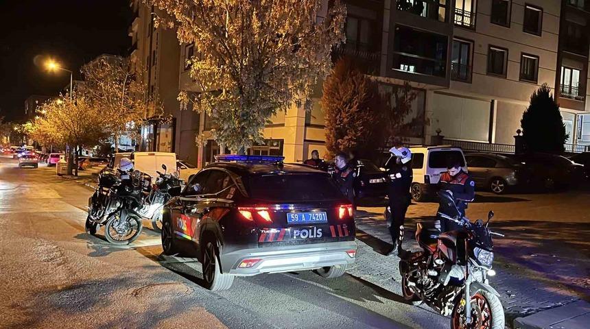 Zehir taciri polisten kaçarken kaza yaptı: Üzerinden uyuşturucu çıkan şahıs tutuklandı