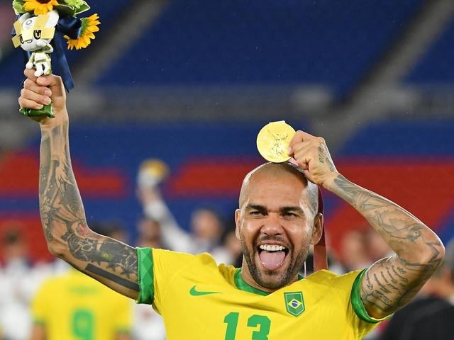 Tecavüz suçlamalarından beraat eden Dani Alves İspanya'da bir kiliseye vaiz oldu! “Tanrı’ya inanın, ben bunun kanıtıyım...'' 