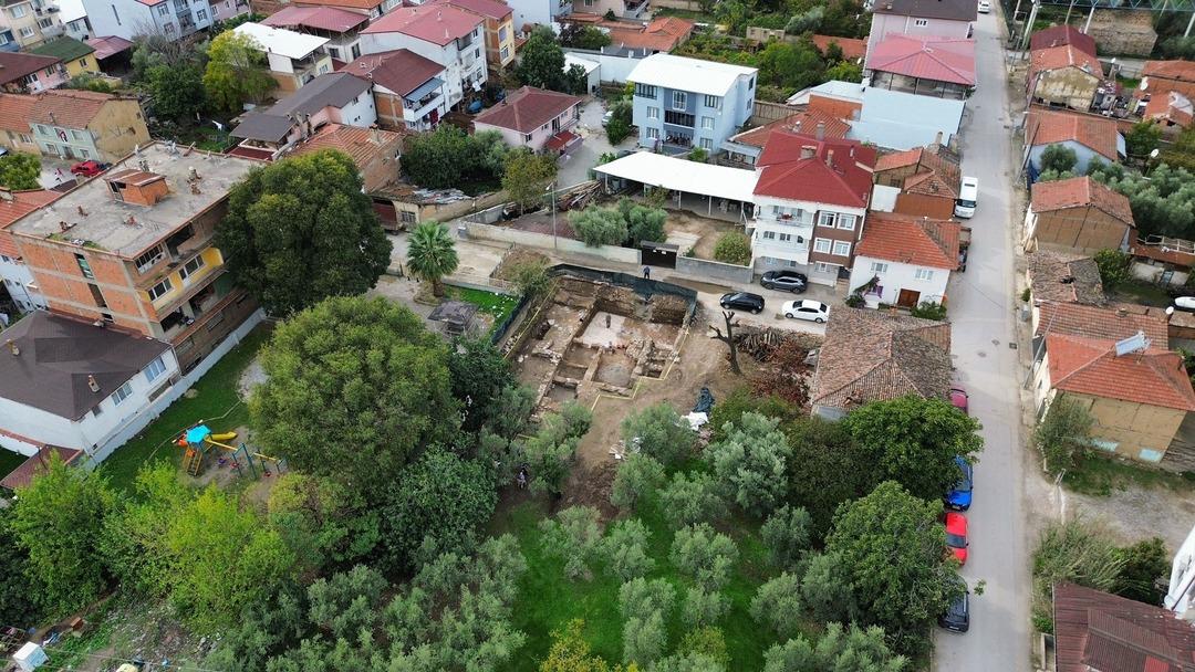 Papa nın ziyareti öncesi İznik te büyük keşif! Bölgeye kimseye yaklaştırılmıyor... Çalışmalar gizli yapılıyor 2