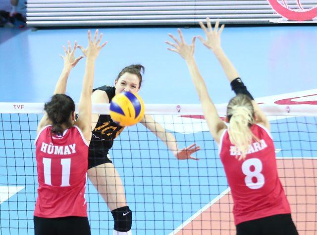 VakıfBank yarı finale yükseldi