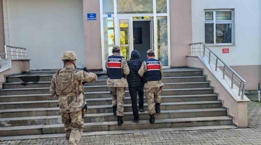 Bingöl’de kesinleşmiş hapis cezasıyla aranan 2 şüpheli yakalandı