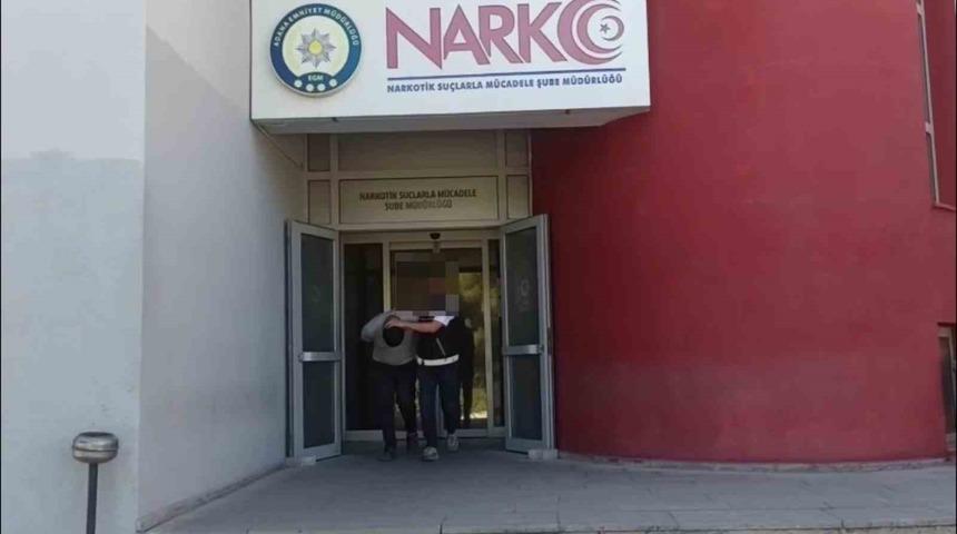 Adana’da 22 firari uyuşturucu satıcısı yakalandı