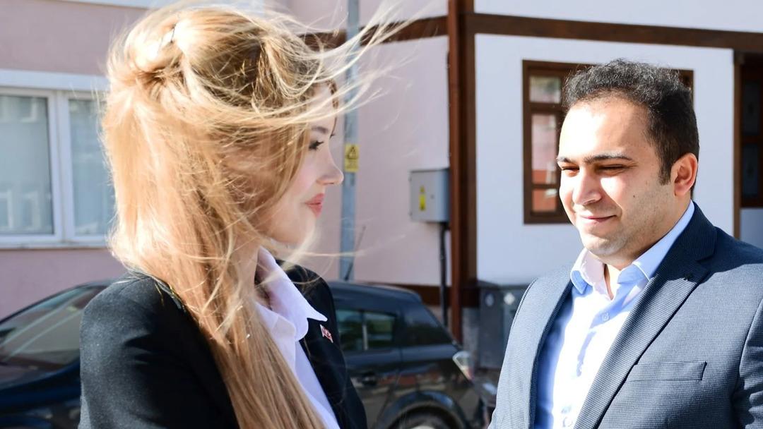 Sosyal medyanın konuştuğu kaymakam: Tuğçe Orhan! Güzelliği ile dikkat çekti… 3